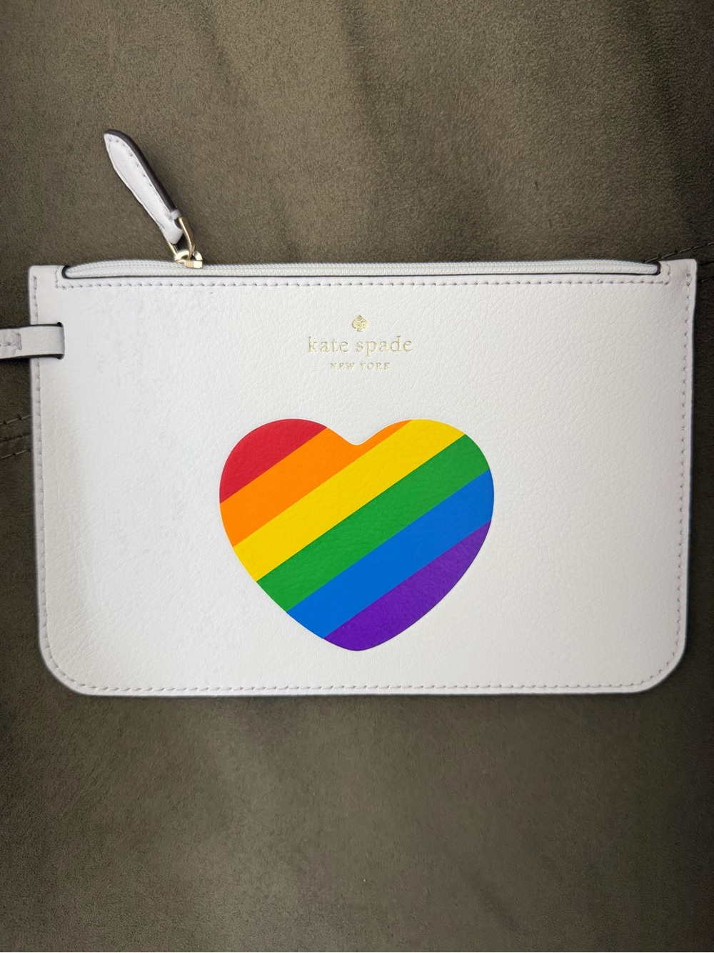 Kate Spade New York White Rainbow Heart Leather Wristlet EUC